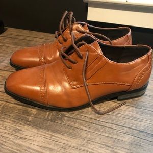 Van Heusen dress shoes men’s size 7